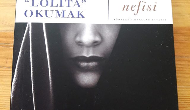 Tahran'da Lolita Okumak