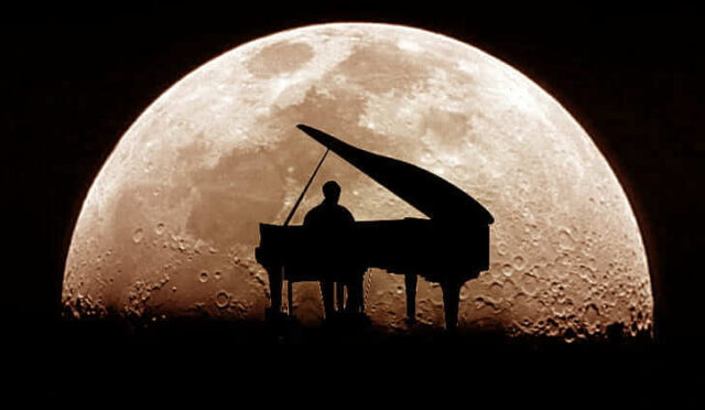 dolunayın duvarıma yansımayan dörtlükleri