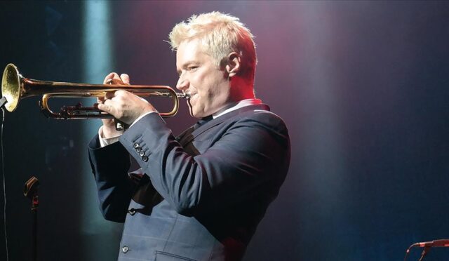 Chris BOTTİ